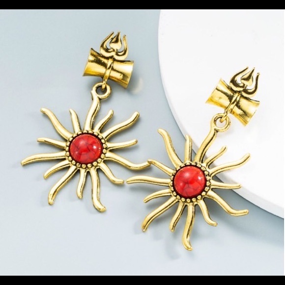 NEW! Sunburst Earrings with Red Stone - Picture 2 of 3